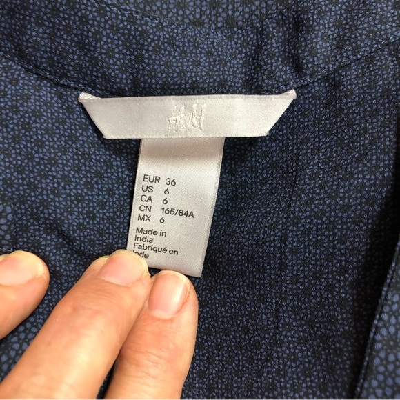 H&M Dress Small Stand Up Collar Sleeveless V Neck Lined Shirt Tail Hem NavyBlack - Picture 7 of 9